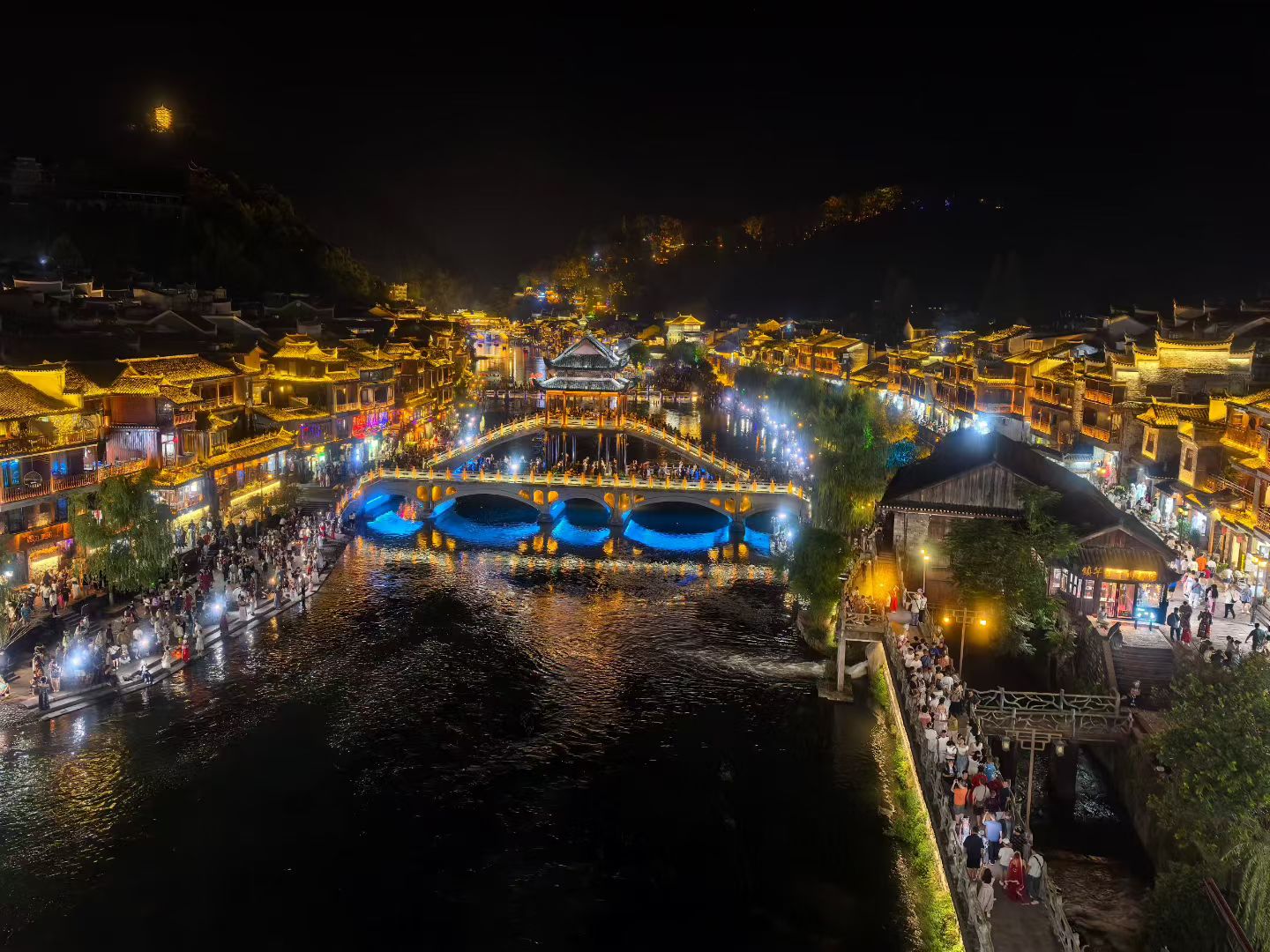 沱江夜景.jpg